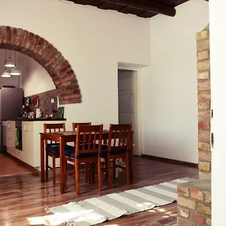 Kektornacos Haz Guest house *